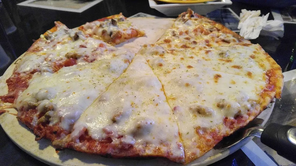 Green Kayak Pizza